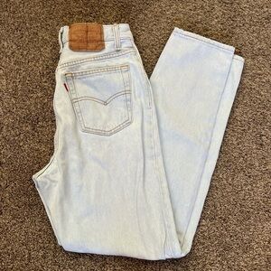 Vtg 90s Juniors Levi’s 501 button fly white jeans